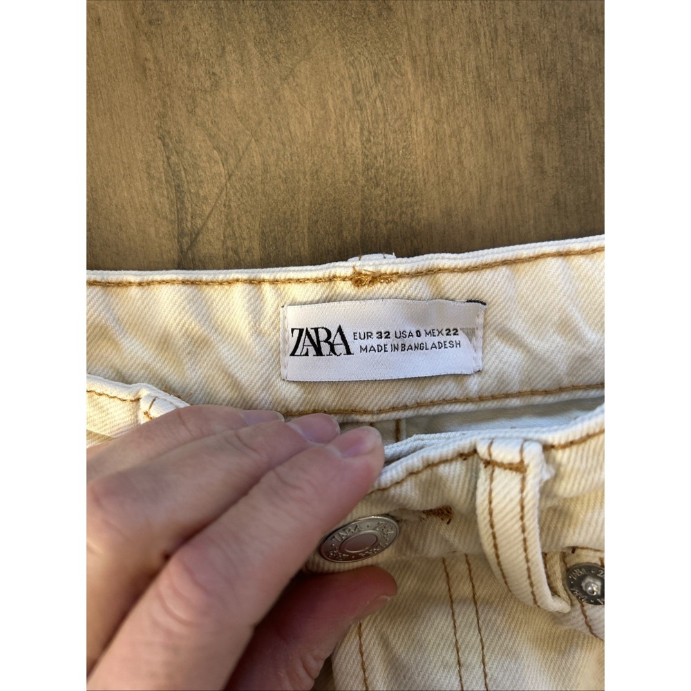 ZARA Women's Beige Ivory High Waisted Cut Off Denim Shorts Button Fly Size 0 - Picture 5 of 6